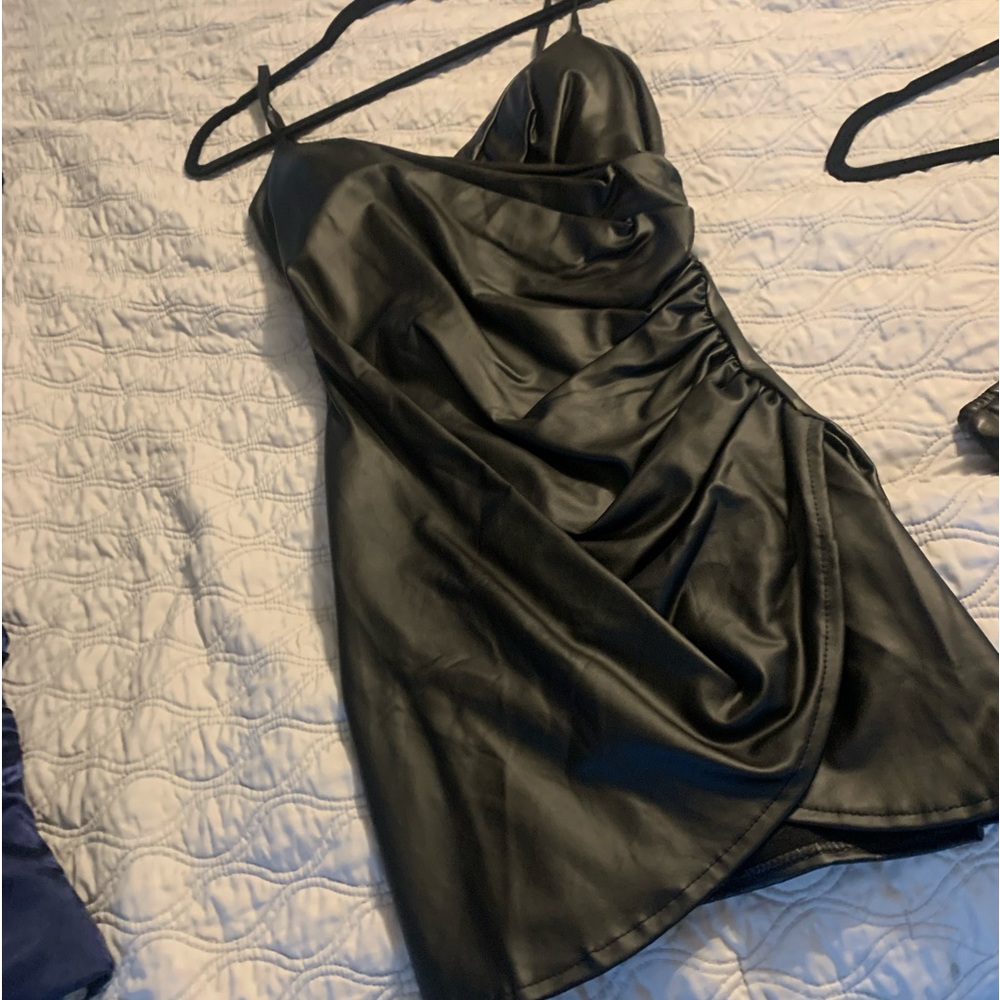 Faux leather sexy little black mini body on dress size L
